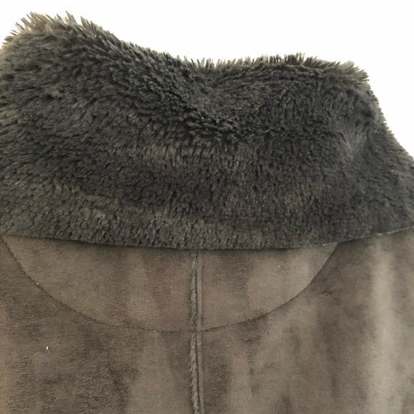 Cupio Fur Vest - Picture 5 of 6